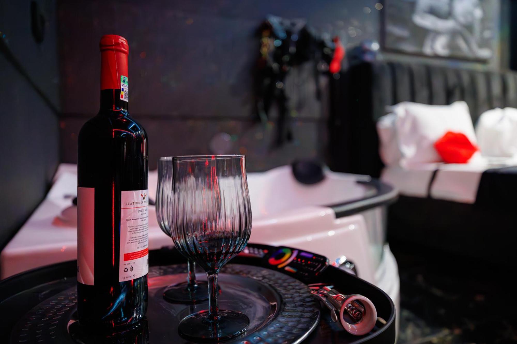 Romeo Nights - Love Rooms - Adults Only Бухарест Екстер'єр фото