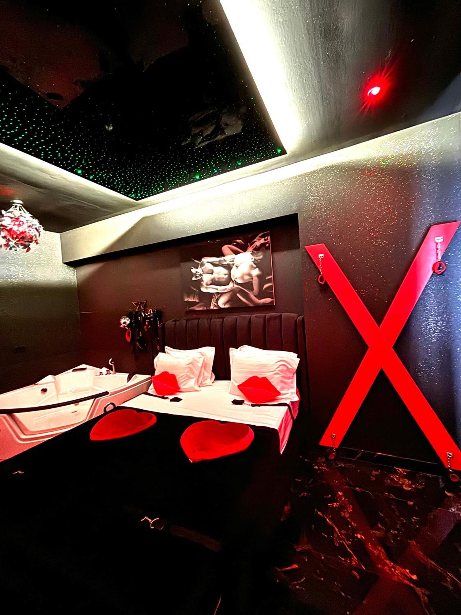 Romeo Nights - Love Rooms - Adults Only Бухарест Екстер'єр фото