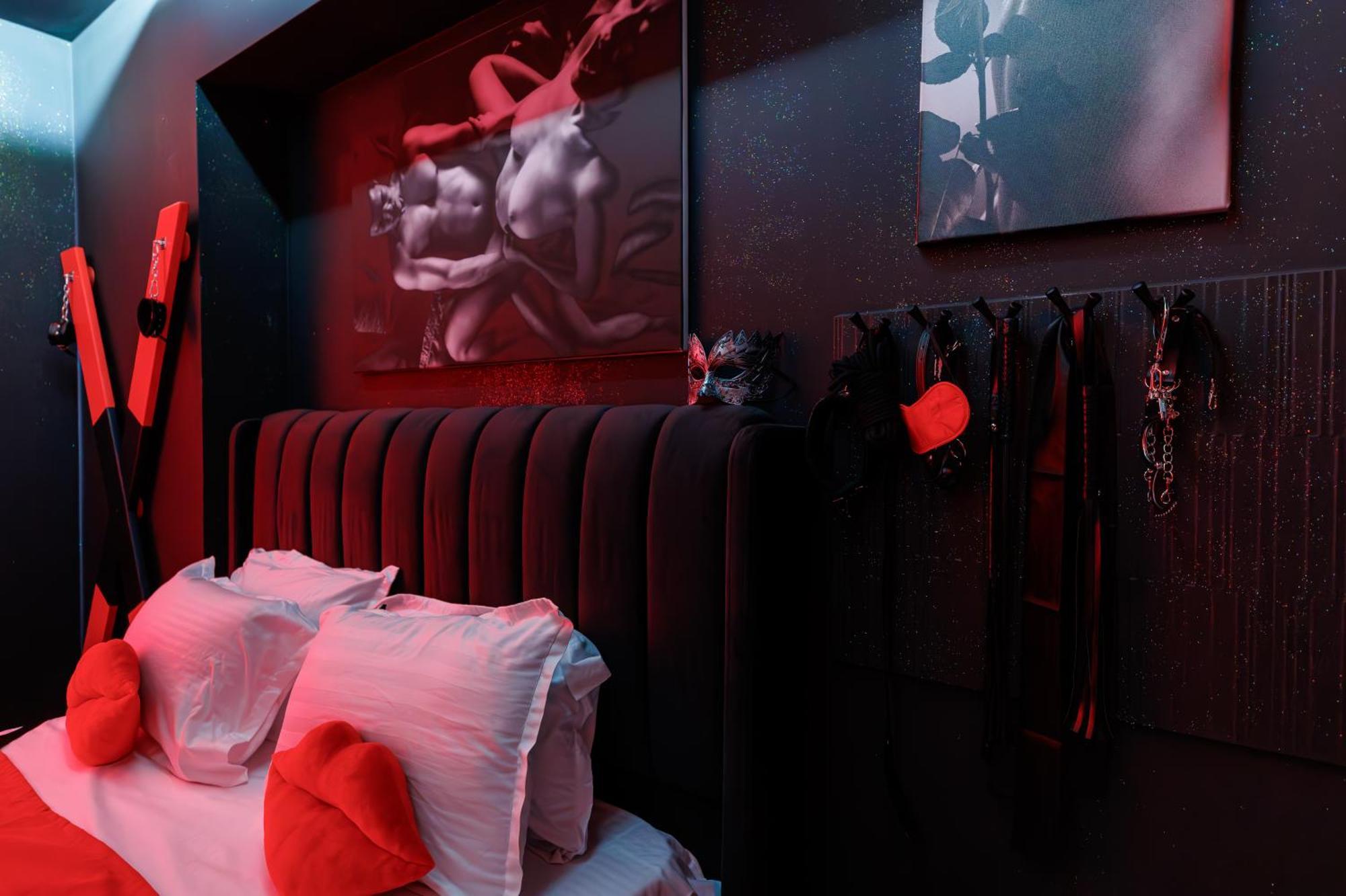 Romeo Nights - Love Rooms - Adults Only Бухарест Екстер'єр фото
